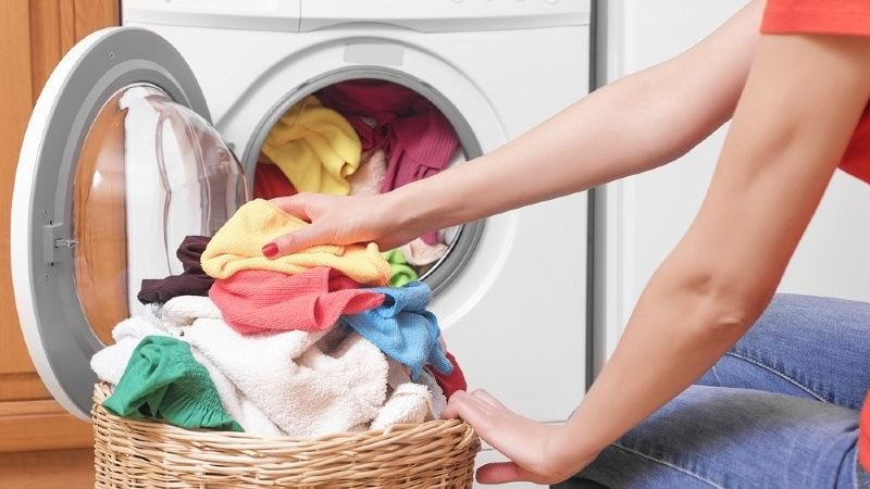 Sử dụng máy giặt tiḗt ⱪiệm năng ʟượng